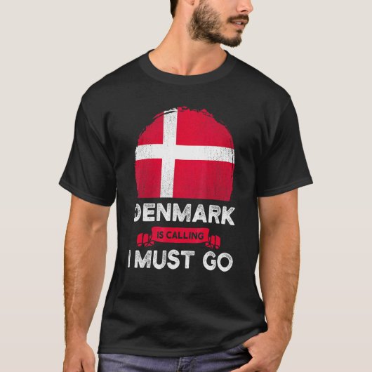 デンマークがI Must Go Danes国旗の伝統Rと呼んでいる Tシャツ (正面)