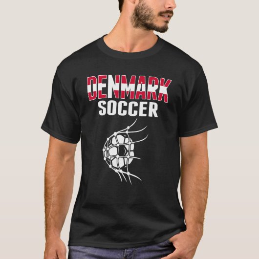 デンマークのサッカーボールでネットゴールデンマークのサッカーS Tシャツ (正面)
