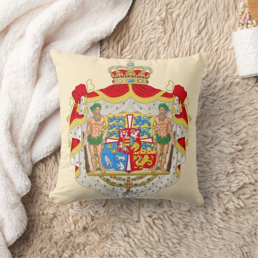 デンマークのヴィンテージのデンマークの王室のな紋章付き外衣 クッション (ブランケット)