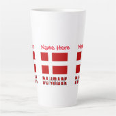 デンマークの国旗 デンマーク 赤のパーソナライズ カフェラテマグ (正面)