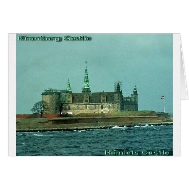 デンマークのKronborgsの城の村落の城 (正面横)