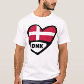 デンマーク国コードフラグハートピンバッジ, DNK Tシャツ (正面)