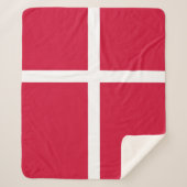 デンマーク国旗を持つ愛国的シェルパ毛布 シェルパブランケット (正面)