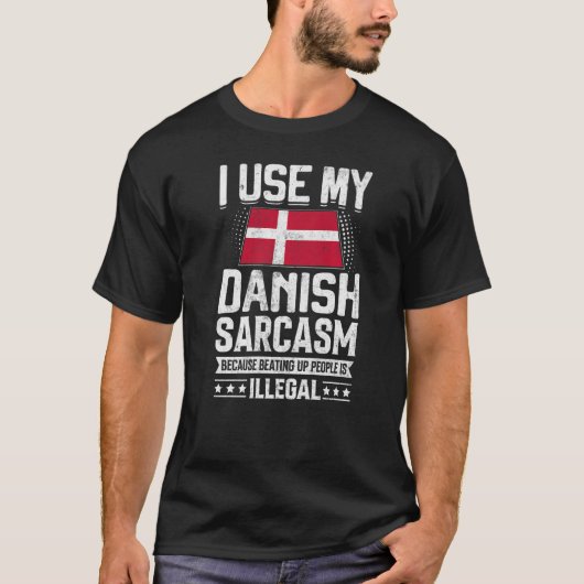 デンマーク国旗Danes Men & Women 2 Tシャツ (正面)