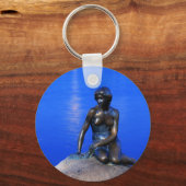 デンマーク，コペンハーゲン，人魚の小さな像 キーホルダー (正面)