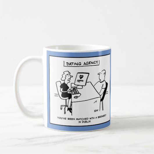 デートすること機関の女性は醸造所と男性を一致させる。 コーヒーマグカップ (左)