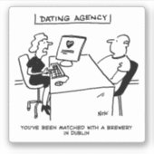 デートすること機関は醸造所の漫画と男性を一致させる。 シール (正面)