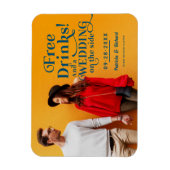 デートをおもしろい除く無料の飲み物の結婚式 マグネット (縦)