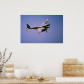 デ・ハビランドDH-98 "モスキート" T-3，ボーで飛行中 ポスター (キッチン)