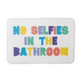 トイレにセルフィーがないおもしろい バスマット (正面)