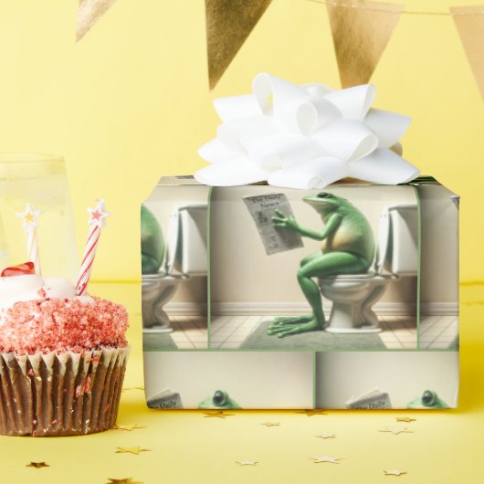 トイレに座っているグリーンカエル ラッピングペーパー (誕生日パーティー)