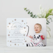 トゥインクルトゥインクルリトルスターフォトブルー誕生日 招待状 (スタンド正面)