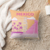 トゥルム，トラベルアート，レトロアート，ピンク，オレンジ クッション (ブランケット)