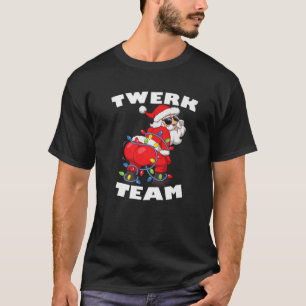 トゥワーキングサンタクローストゥワークチームクリスマスツリーリグ Tシャツ