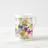 トゥーカンの鳥、パッションフラワー、プルメリア熱帯B ボーンチャイナマグカップ (正面右)