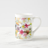 トゥーカンの鳥、パッションフラワー、プルメリア熱帯B ボーンチャイナマグカップ (右)