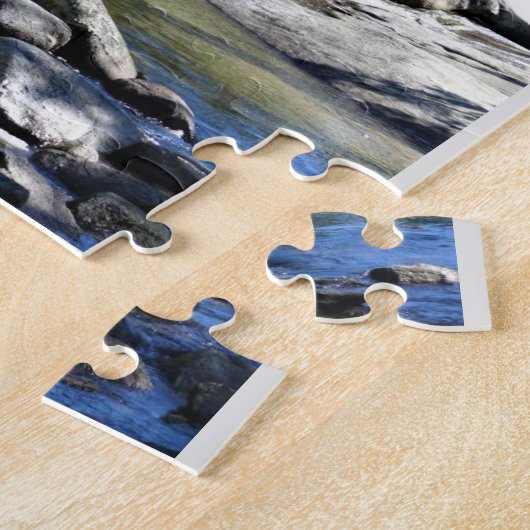 トゥールムネメドウズのトゥールムネ川、ヨセミテ、カリフォルニア州 ジグソーパズル (側面)