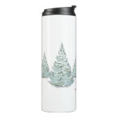 トウヒの木に覆われた雪の下の茶色の鹿 タンブラー (回転左)