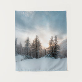 トウヒの木の後ろの太陽 タペストリー