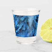 トウヒの枝は雪と霜で覆われた ショットグラス (正面)