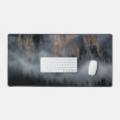 トウヒの森を通る霧の山 デスクマット (キーボード&マウス)