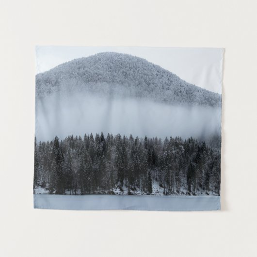 トウヒ転が林に霧が立つ タペストリー (正面(横))