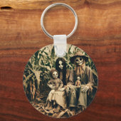 トウモロコシ畑のホラー写真の不気味なかかし一家 キーホルダー (正面)