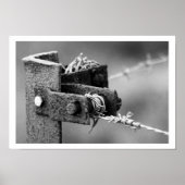 トゲワイヤーフェンスの角柱 ポスター (正面)