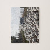 トスカーナの農地道路、の群れによってブロックされた車 ジグソーパズル (縦)