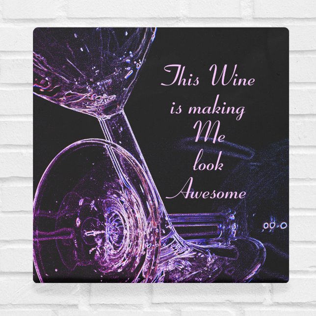 トッピングされたワイングラス素晴らし外観 メタルプリント (クリエイターアップロード済み)