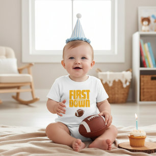 トドラー フットボール 初めての誕生日 'ファーストダウン' Tシャツ