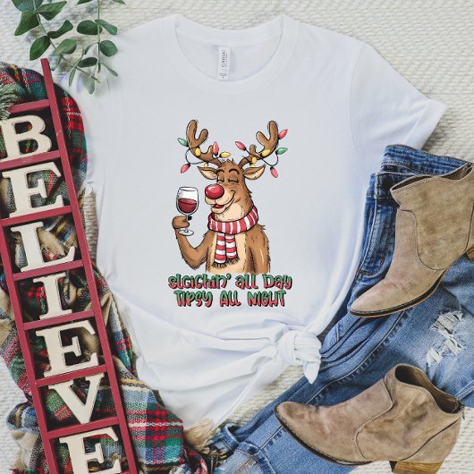 トナカイおもしろいワインのクリスマスTシャツ Tシャツ