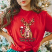 トナカイおもしろいワインのクリスマスTシャツ Tシャツ
