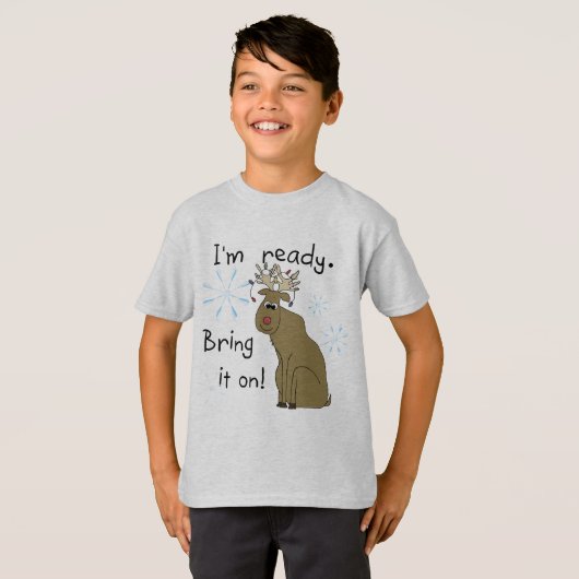 トナカイがクリスマスTシャツとギフトに向かう Tシャツ (正面フル)