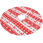 トナカイと雪片のクリスマスパターン ブラッシュドポリエステルツリースカート (アングル)