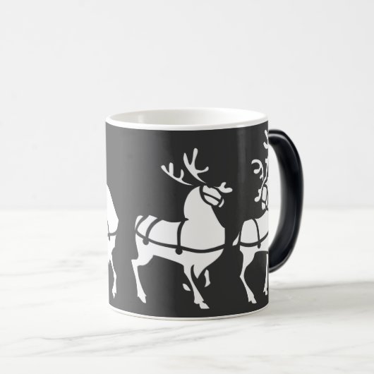 トナカイのマグのコーヒーカップのお祝いの青いクリスマスのコップ モーフィングマグカップ (正面右)