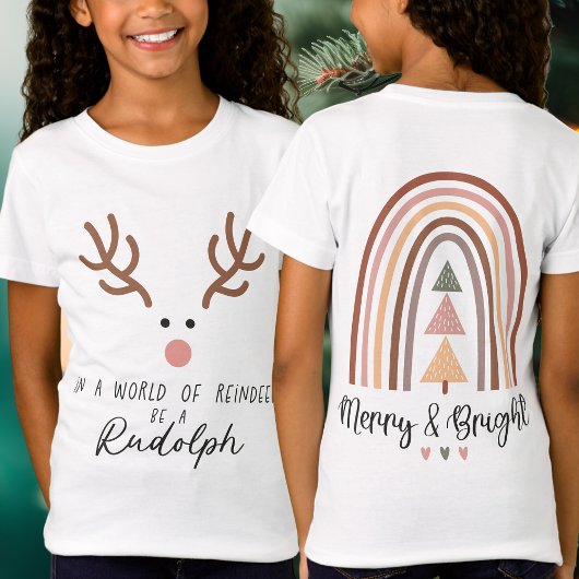 トナカイの世界でかわいいグラフィックになる Tシャツ