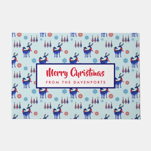 トナカイ、クリスマスツリー、雪片パターン ドアマット (正面)