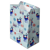 トナカイ、クリスマスツリー、雪片パターン ミディアムペーパーバッグ (裏面アングル)