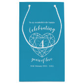 トパーズ記念日4年の愛の妻の抱き枕 スモールペーパーバッグ (裏面)