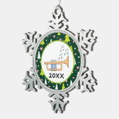 トパーソナライズされたランペット音楽クリスマスプレゼント スノーフレークピューターオーナメント (右)