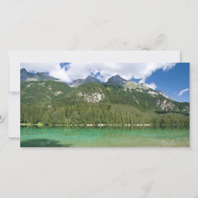 トベル湖 (正面)