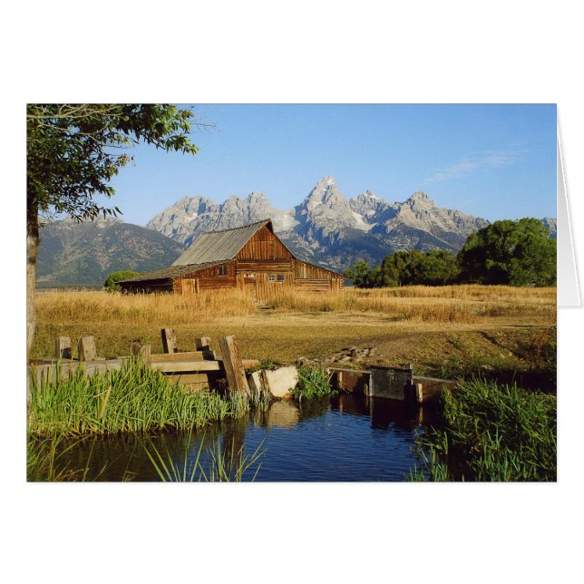 トマスA. Moulton Barn (正面横)