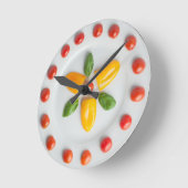 トマト、コショウ及びベズルの柱時計 ラウンド壁時計 (傾斜)