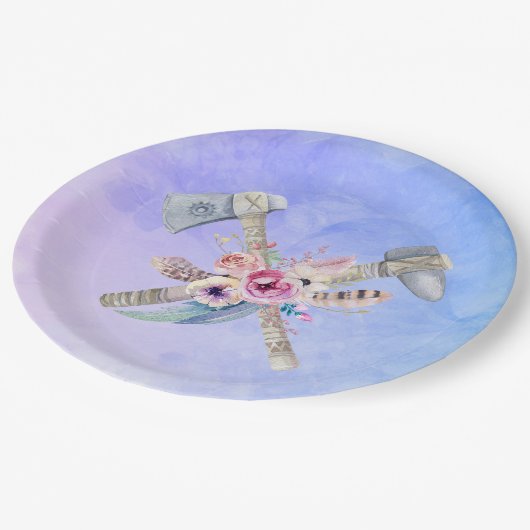 トマホークの羽と花の水彩デザイン ペーパープレート (アングル)