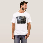 トミスラヴ王の像のシルエット Tシャツ (正面フル)