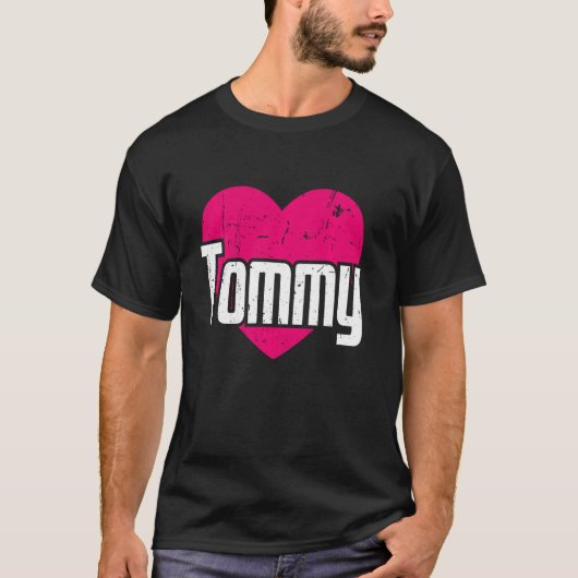 トミーが大好きファーストネームハートトミー Tシャツ (正面)