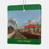 トム・ロック作 "Crew Change" セラミックオーナメント (左)