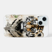 トラの子墨絵 iPhone 15ケース (裏面横)
