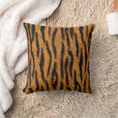 トラの皮のプリントのデザイン、トラのストライプなパターン クッション (ブランケット)